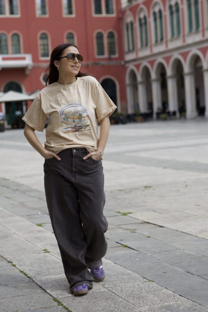 HI T-shirt - Image 15