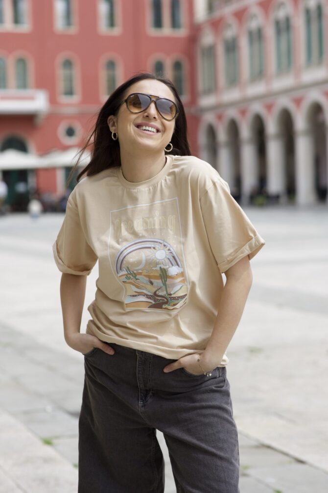 HI T-shirt - Image 14