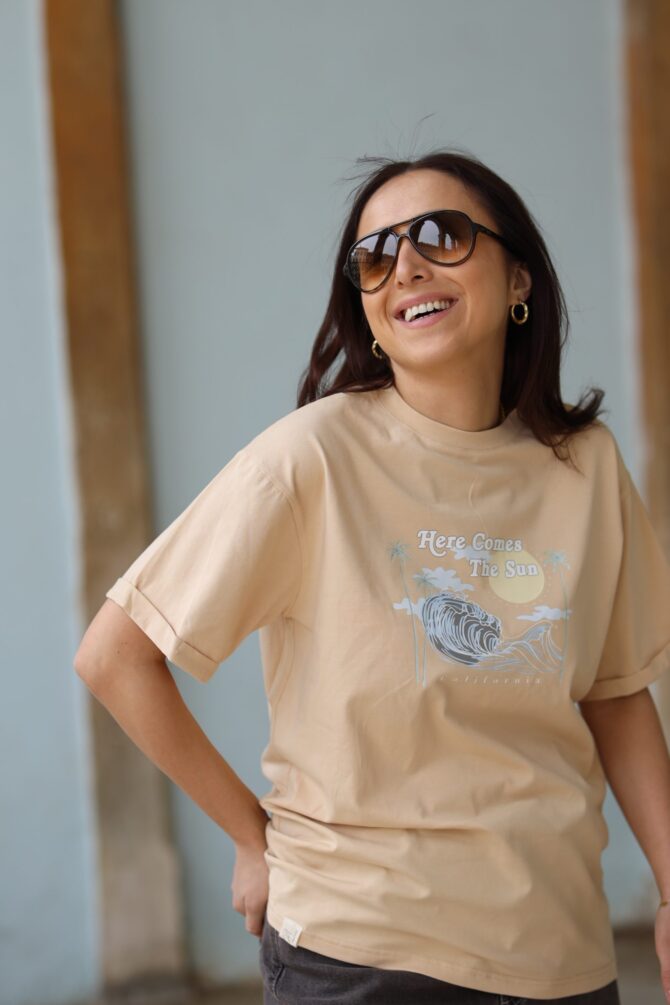 HI T-shirt - Image 17