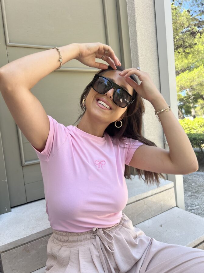 HI Signature Tee - Image 9