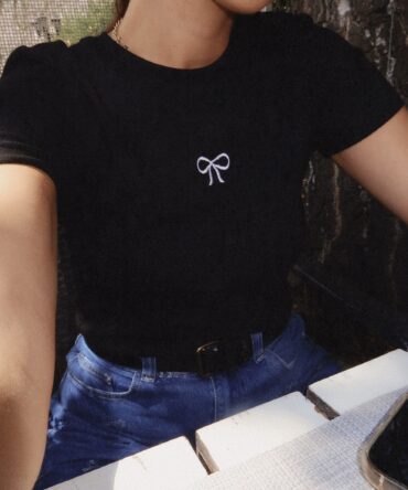 HI Signature Tee