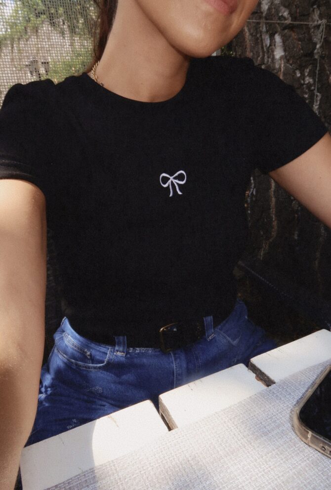 HI Signature Tee